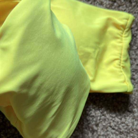 Yellow bandeau bikini - Picture 8 of 9